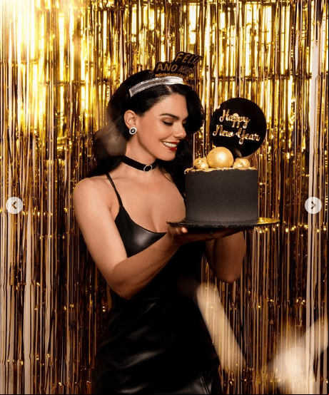 Livia BritoQuien diera vida a “Fernanda” en La Desalmada se despidió del 2021 con aprendizaje, amor y ganas de seguir creciendo día a día. “Les deseo un hermoso fin de año mis #bebesdeluz y un gran inicio de año rodeados del amor, paz, salud y alegría. Gracias por estar siempre conmigo. #LosAmo. 🎉Bienvenido 2022🎉”.