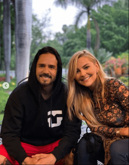 Otra gran amistad que ha forjado el actor es con Marjorie de Souza, una de las villanas de esta historia: "Con todo", respondió la actriz a la publicación.