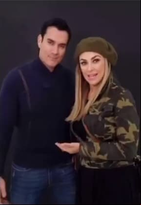 La pareja no sólo conquistó al público con sus personajes de ‘José Luis Navarrete’ y ‘Altagracia Sandoval’, en la producción de Telemundo, pues también estelarizaron la puesta en escena ‘¿Por qué los hombres aman a las cabronas?’ a principios de 2020.