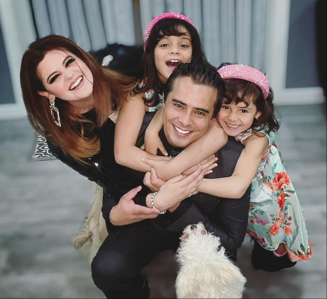 A los 17 años, Allisson Lozz dejó la actuación para dedicarse a su vida en familia junto a su esposo Eliu Gutiérrez y sus dos hijas: Sydney y London. Además, comenzó su faceta como empresaria en una firma de maquillaje.