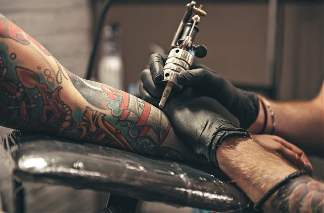 ¿Cómo cuidar un tatuaje recién hecho?