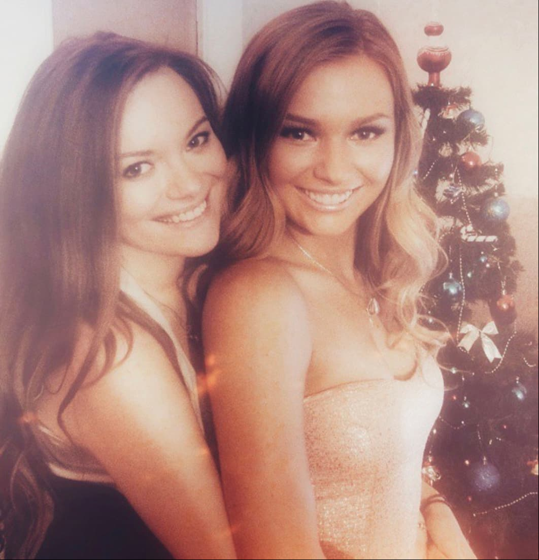 Como en las fiestas navideñas de 2015, en la cual Nina no dejó pasar la oportunidad de fotografiarse con Irina, y publicó esta imagen.