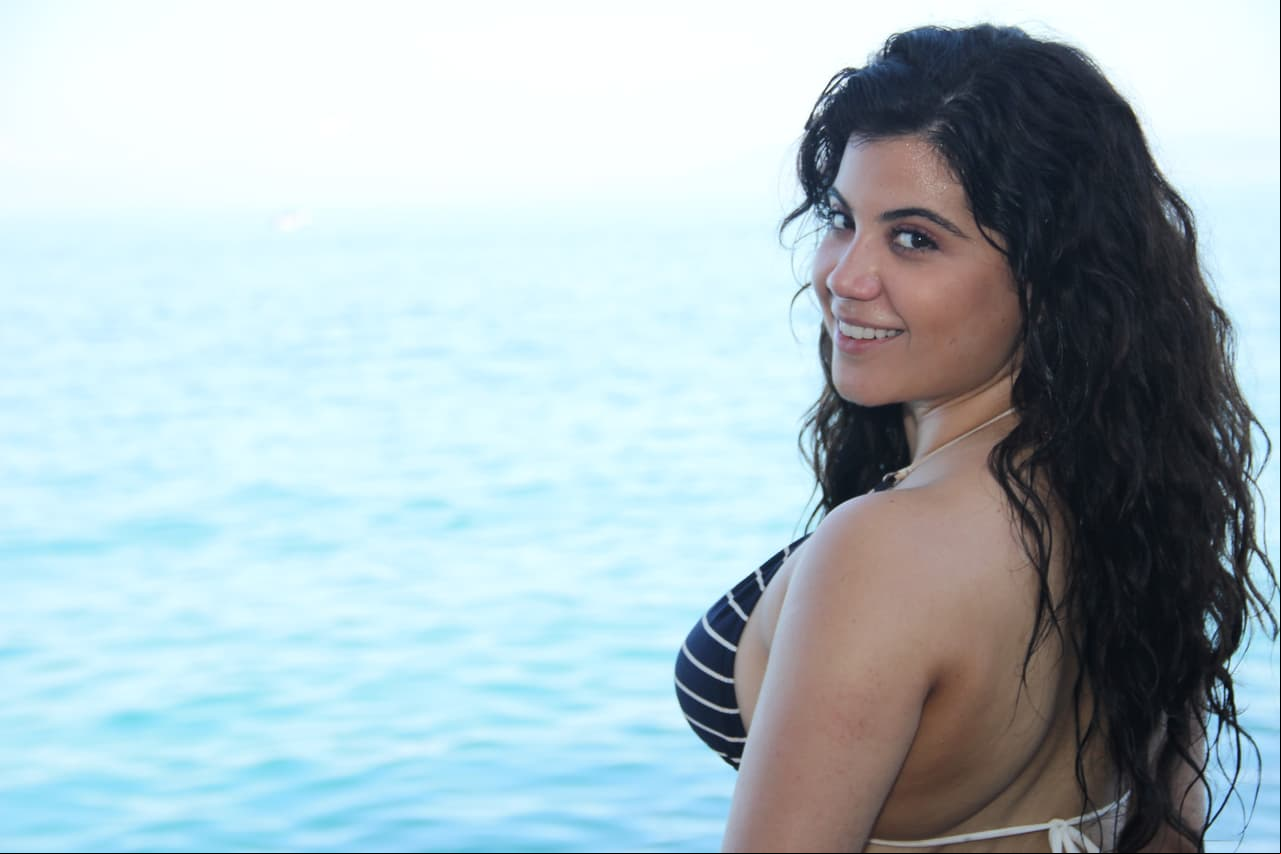 VIDEO: ENTREVISTA: ¡Cinthia Aparicio se deja deslumbrar por el dinero de un chico!