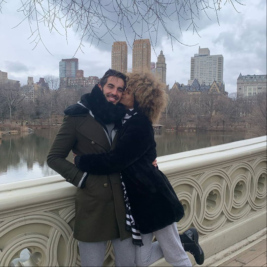 El pasado 1 de junio, Pedro Prieto utilizó su cuenta de Instagram para dedicarle un romántico mensaje a su novia, la modelo Leslie de los Reyes, debido a su aniversario de novios.