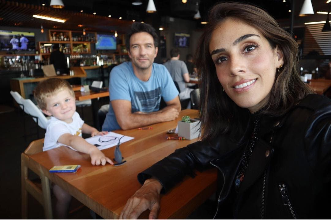 Andrés de Lozanne Echeverría nació el 18 de septiembre de 2015. El pequeño es fruto del matrimonio entre Sandra Echeverría y Leonardo de Lozanne, quienes llegaron al altar el 29 de octubre de 2014.