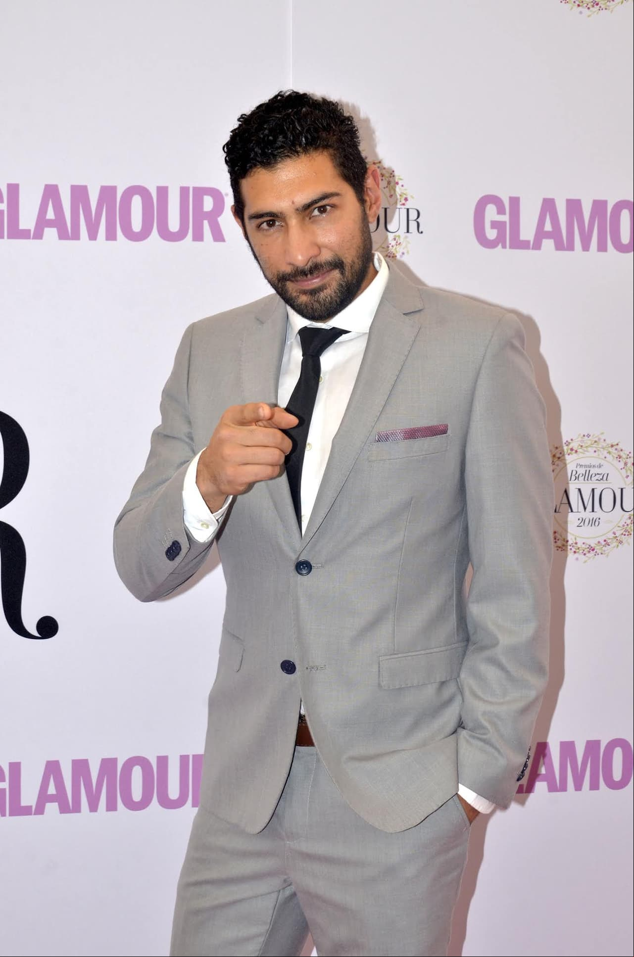 ¿Qué prefiere Ianis Guerrero? Checa los predicamentos en los que metimos al actor