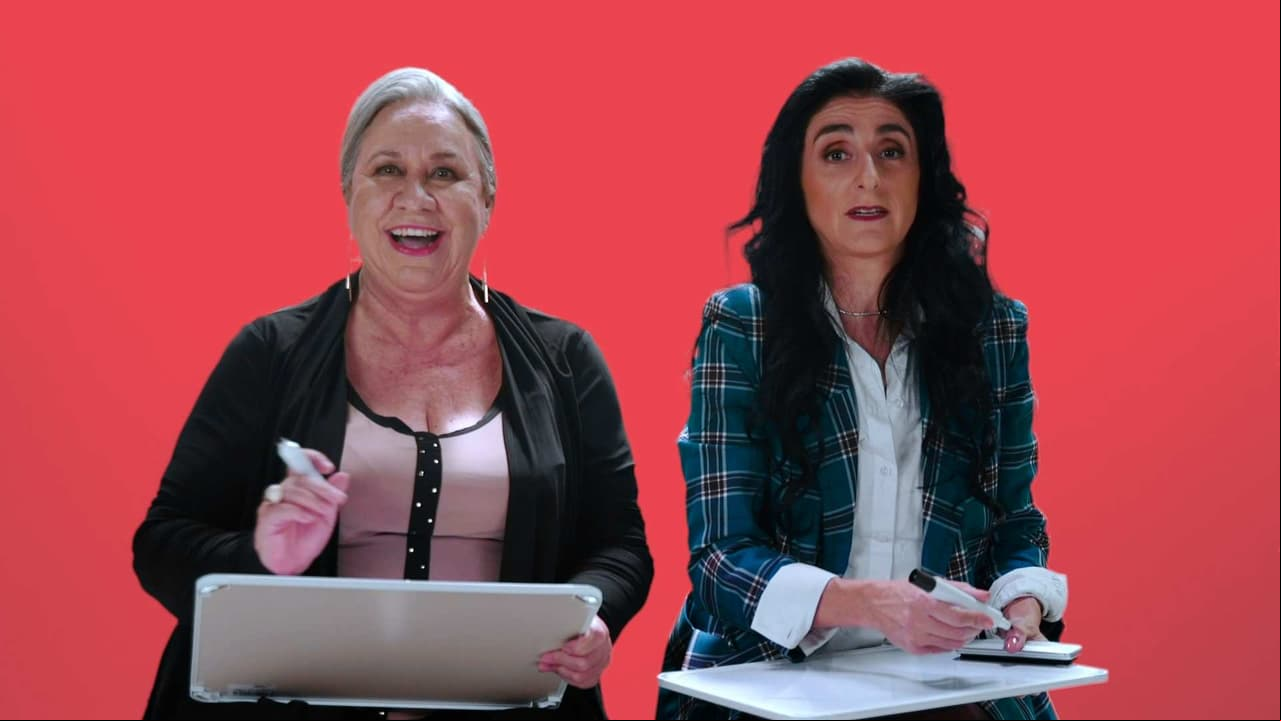 ¿Qué tanto se conocen ‘Lorenza’ y su nana en la vida real? Retamos a María Prado y Bárbara Torres a descubrirlo