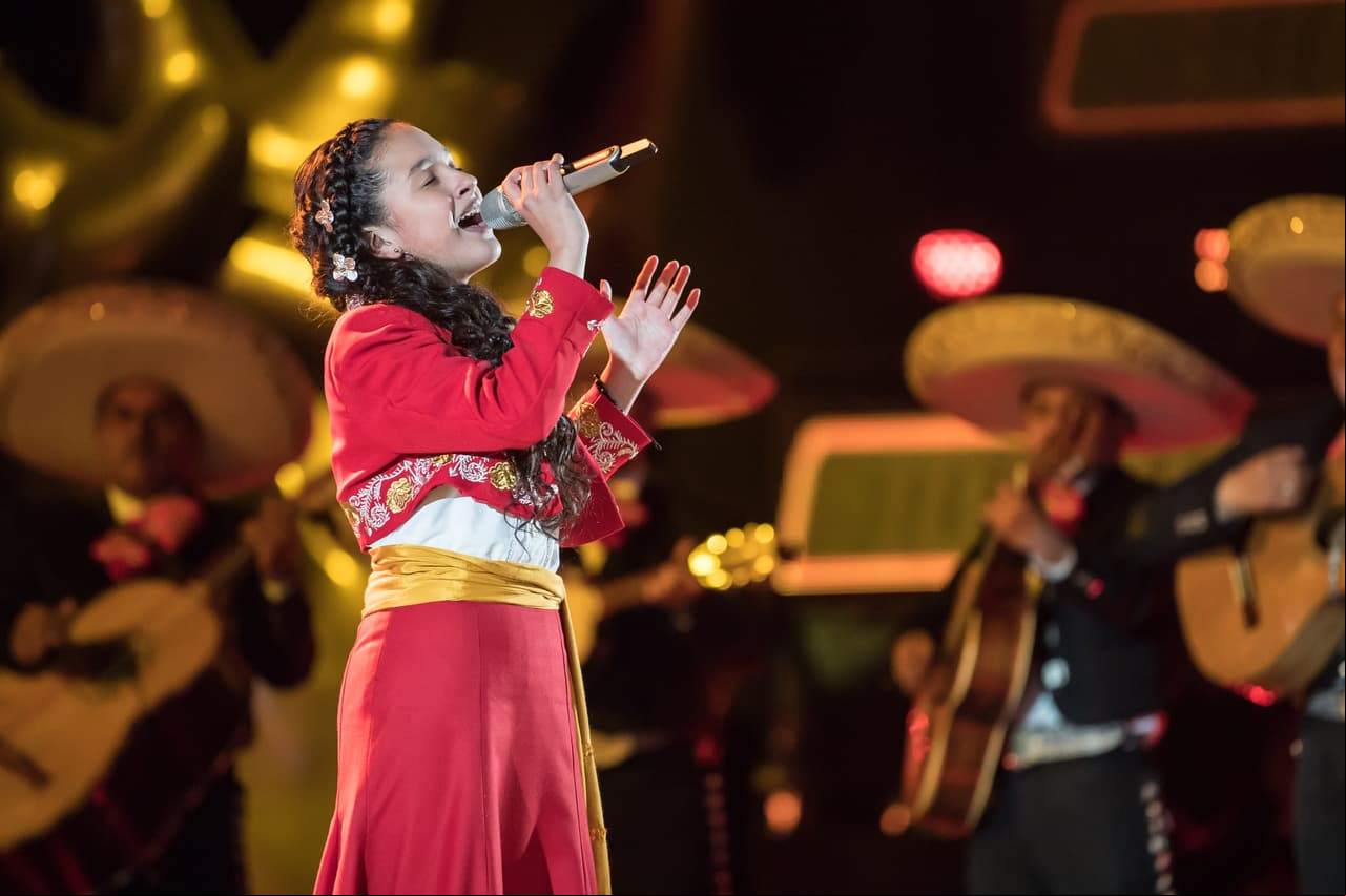 Con todo y falsetes complicados, Evelyn logró erizar la piel de su coach y al mismo tiempo ganarse el favoritismo de Melendi.