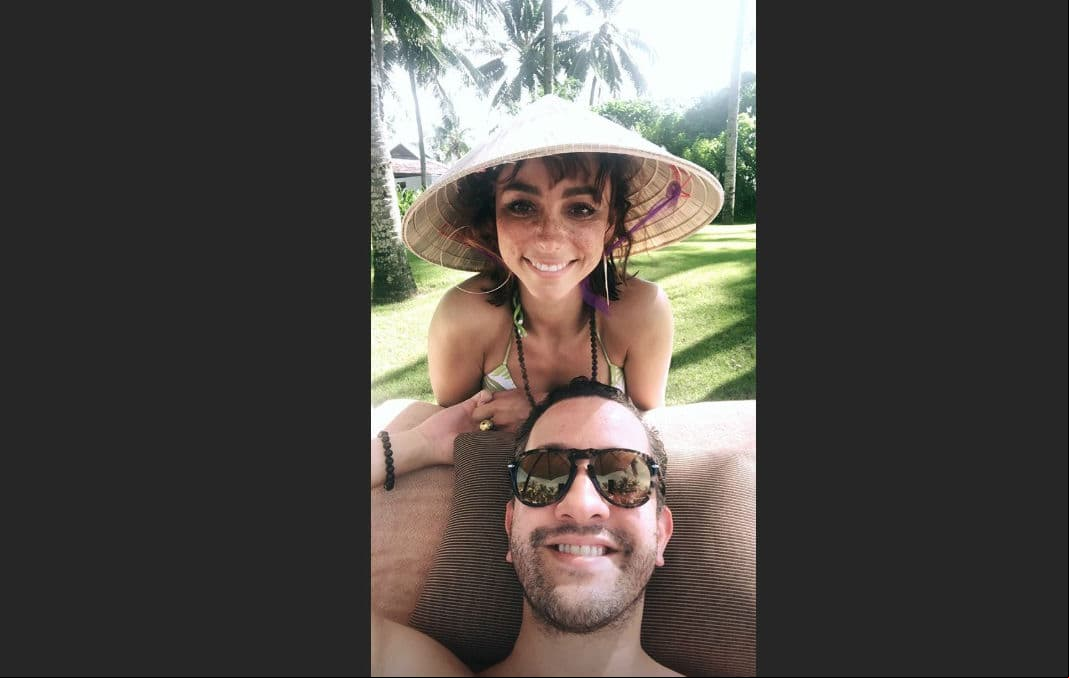 Natalia Téllez y Chumel Torres se ven muy enamorados
