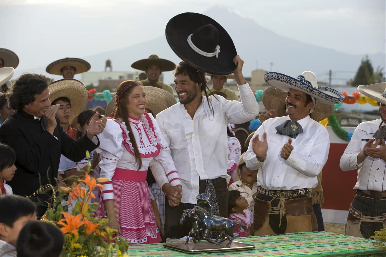 ‘Fuego en la sangre’ se estrenó en 2008 y fue protagonizada por Adela Noriega, Eduardo Yáñez, Elizabeth Álvarez, Jorge Salinas, Nora Salinas y Pablo Montero. Esta historia se convirtió en una de las favoritas de los fanáticos de Yáñez.