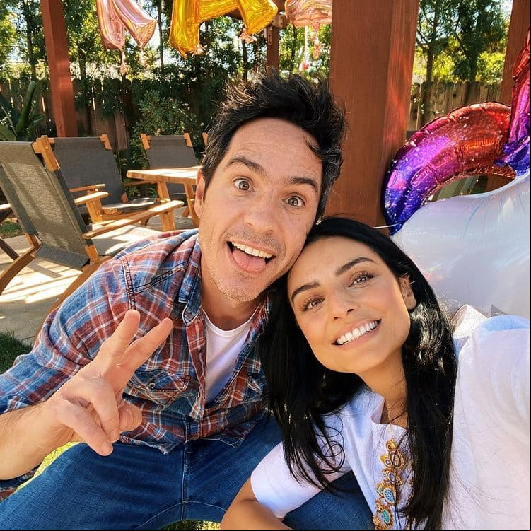 Aislinn Derbez protagoniza épico momento con Mauricio Ochmann y fans enloquecen: “Se ve que se aman”