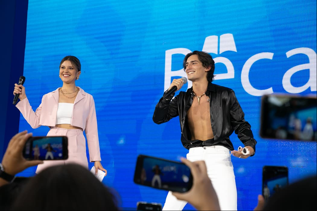 Emilio Osorio y Bécalos celebran más de 500 mil becas para mexicanos