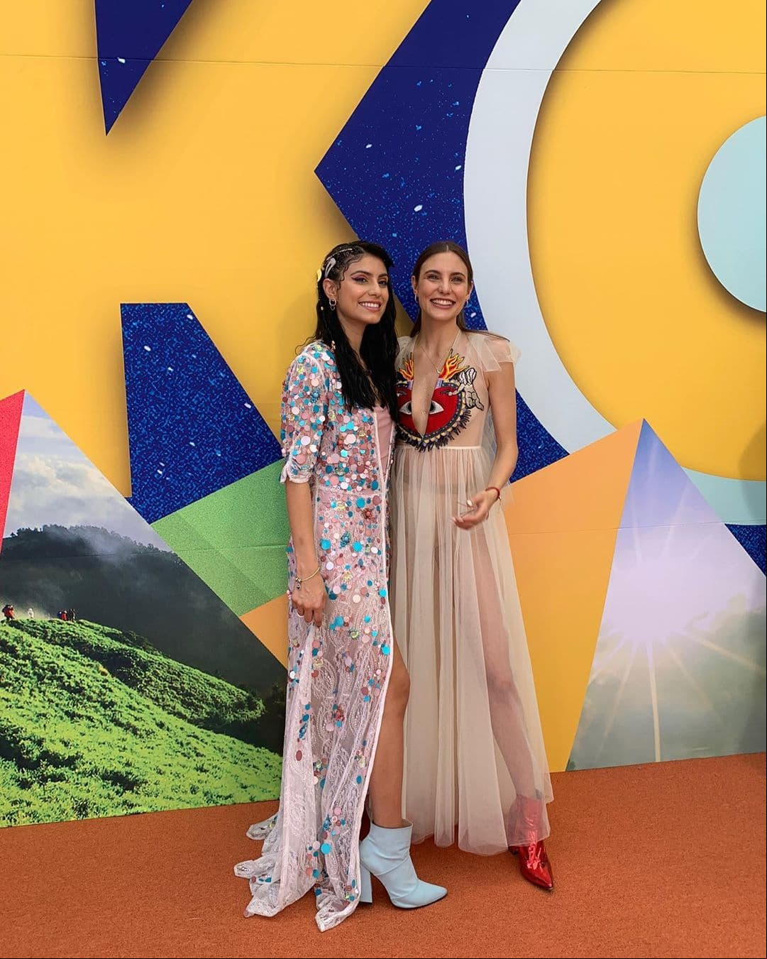 Para la entrega de los premios Kids' Choice Awards México 2019, las actrices no dudaron en posar juntas en la alfombra roja. Mientras que Bárbara obtuvo la categoría ‘chica trendy’, Macarena consiguió la estatuilla por ‘Instagramer favorito’.