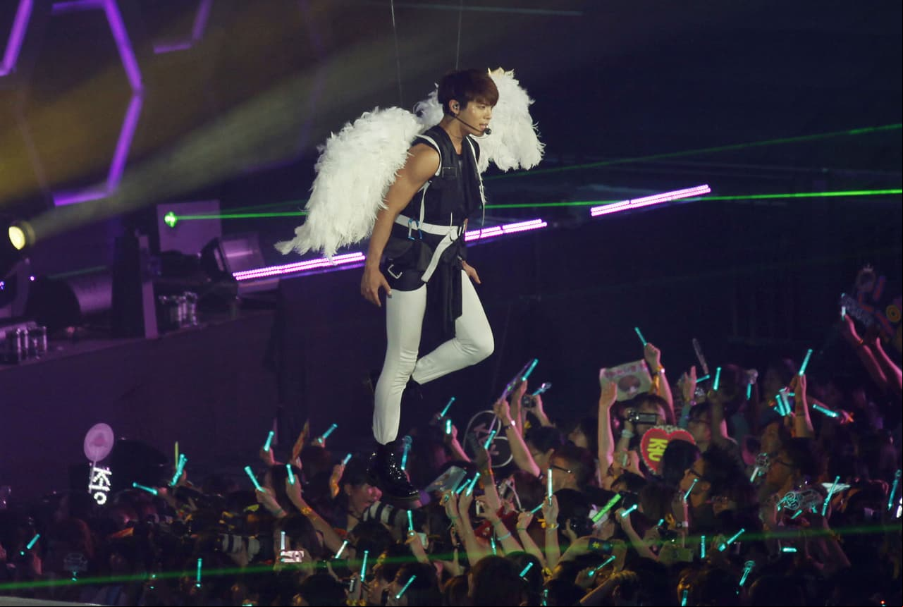 Se suicida Kim Jonghyun, de SHINee, banda de K-pop