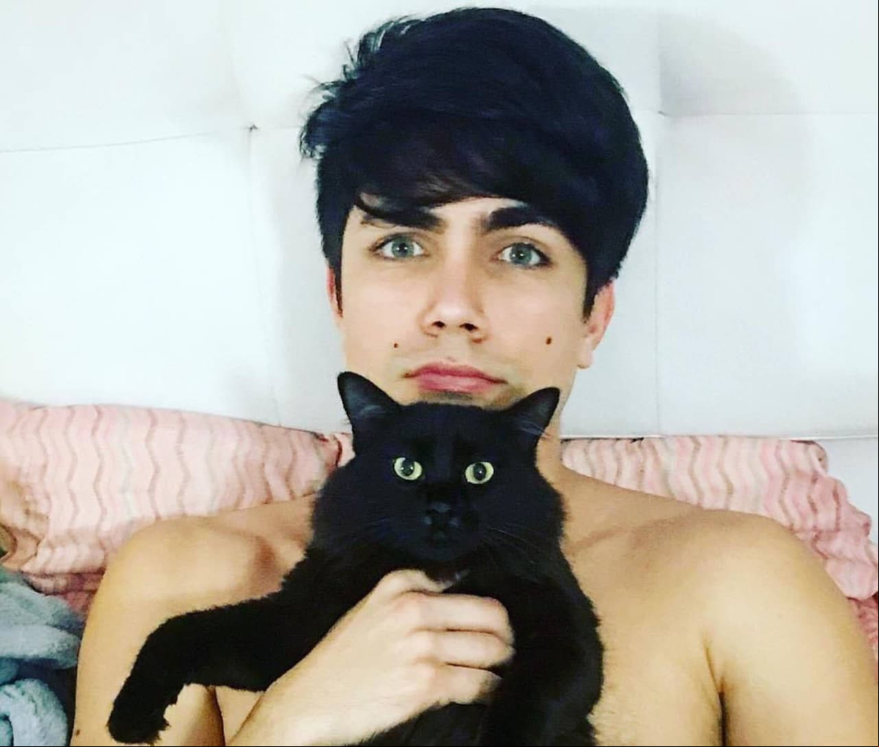 Sian y su gatita Kitty
