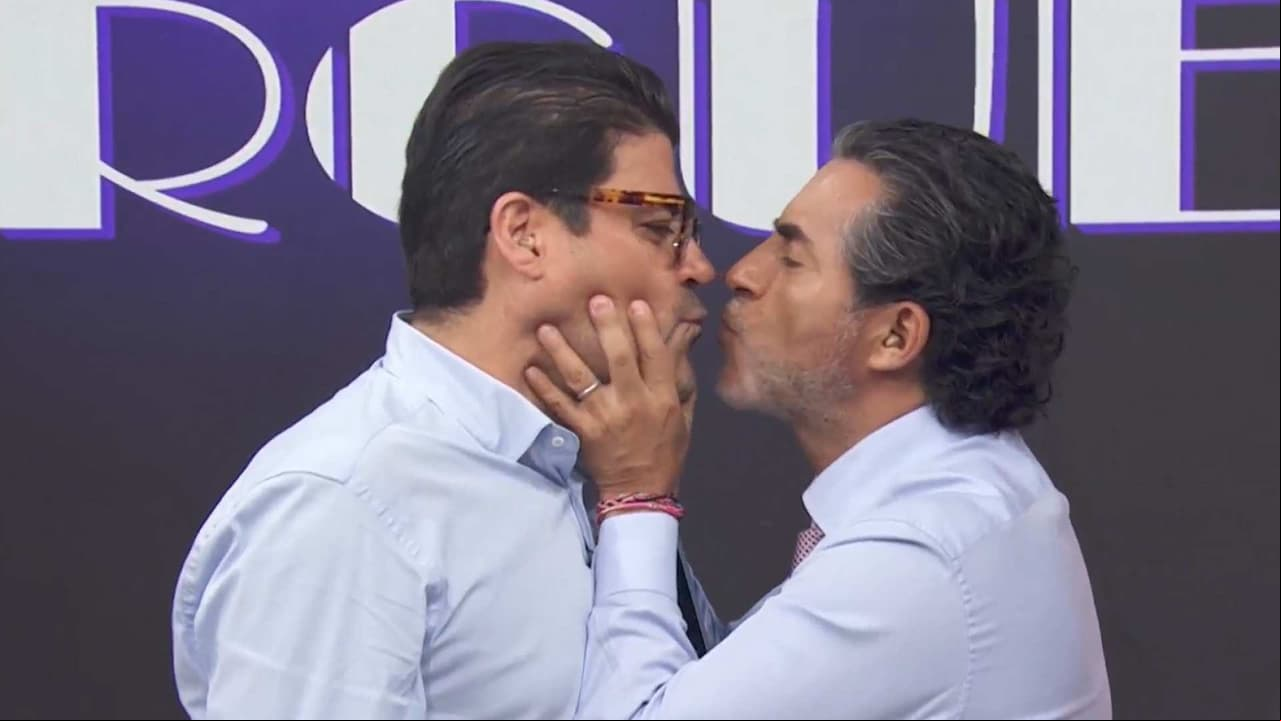Video: Raúl 'El negro' Araiza y Jorge 'El Burro' Van Rankin se besan en plena transmisión en vivo de 'Hoy'