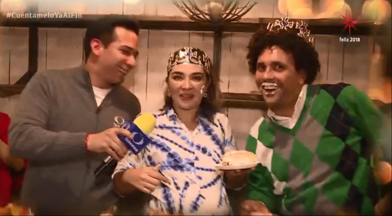 ¡Acompañamos a "Una familia de diez" a partir la Rosca de Reyes!