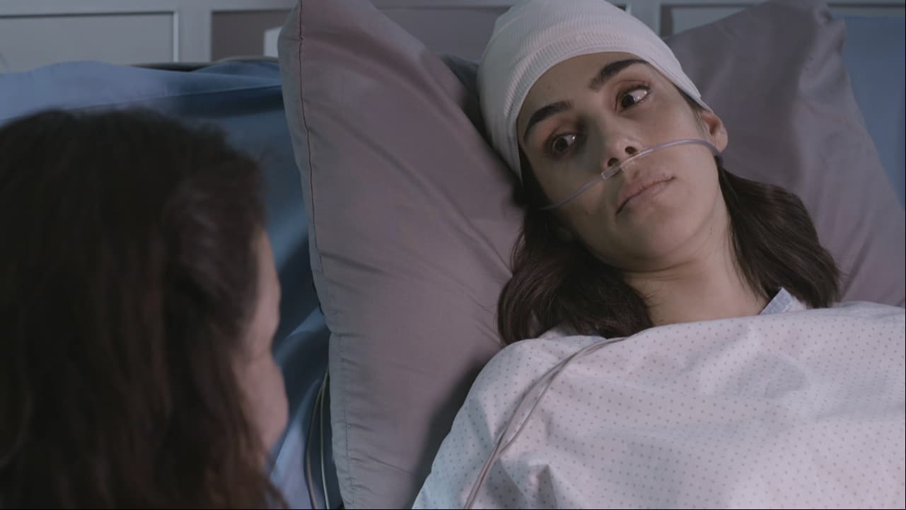 Paola es víctima de un atentado y desarrolla estrés postraumático.
