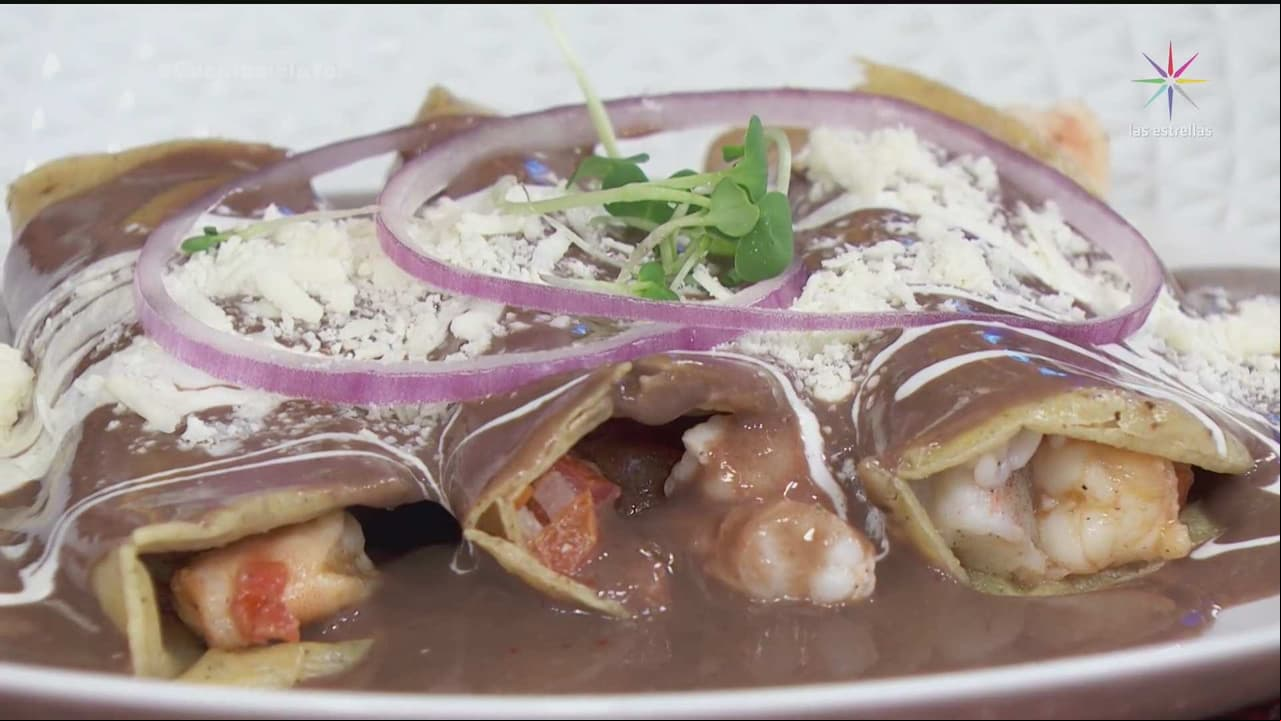 RECETA: Enfrijoladas de camarón