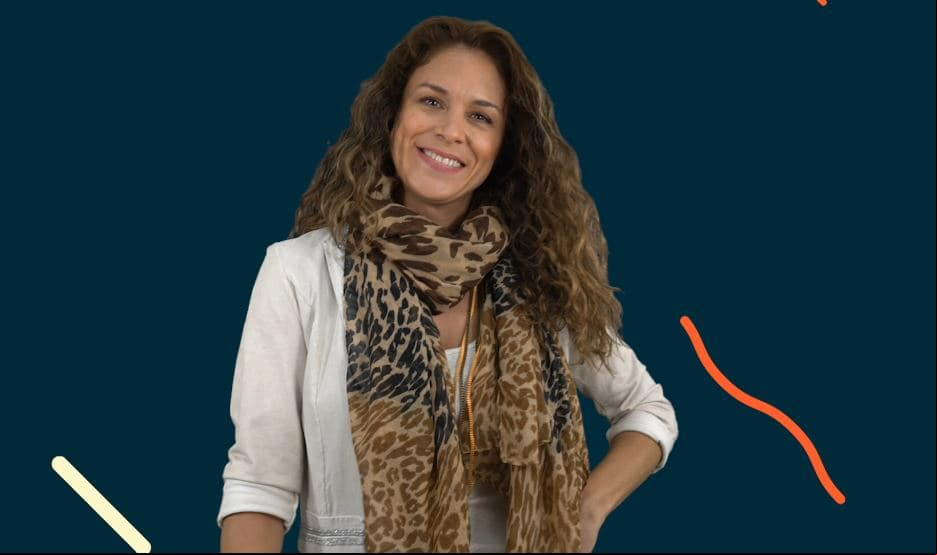 Marcia Coutiño es la pícara enfermera llamada 'Paula'.