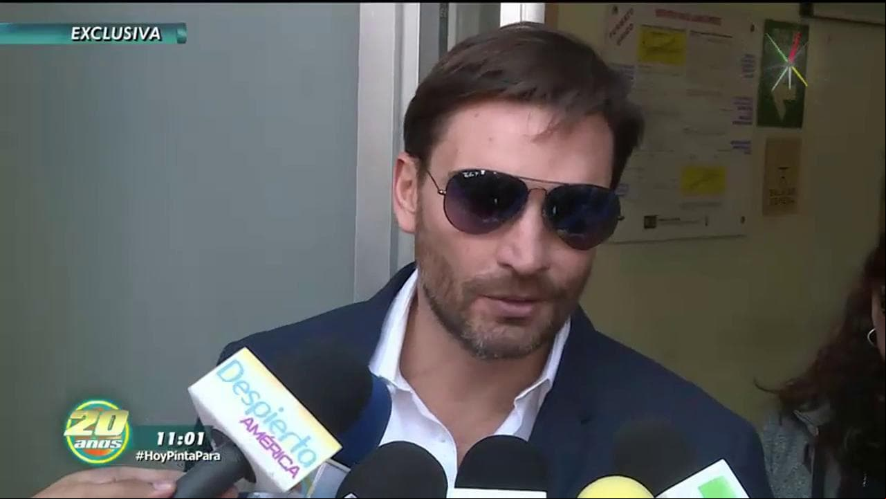 ¡Julián Gil decide guardar silencio!