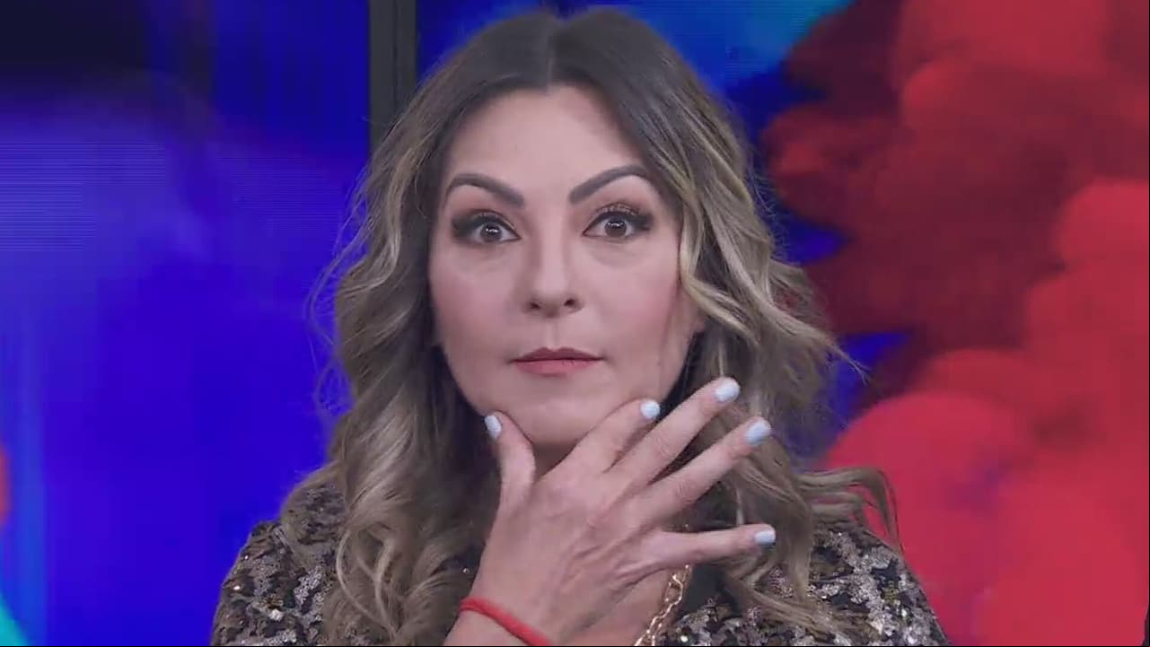 Elimina la papada como Mariana Ochoa con este procedimiento rápido e indoloro