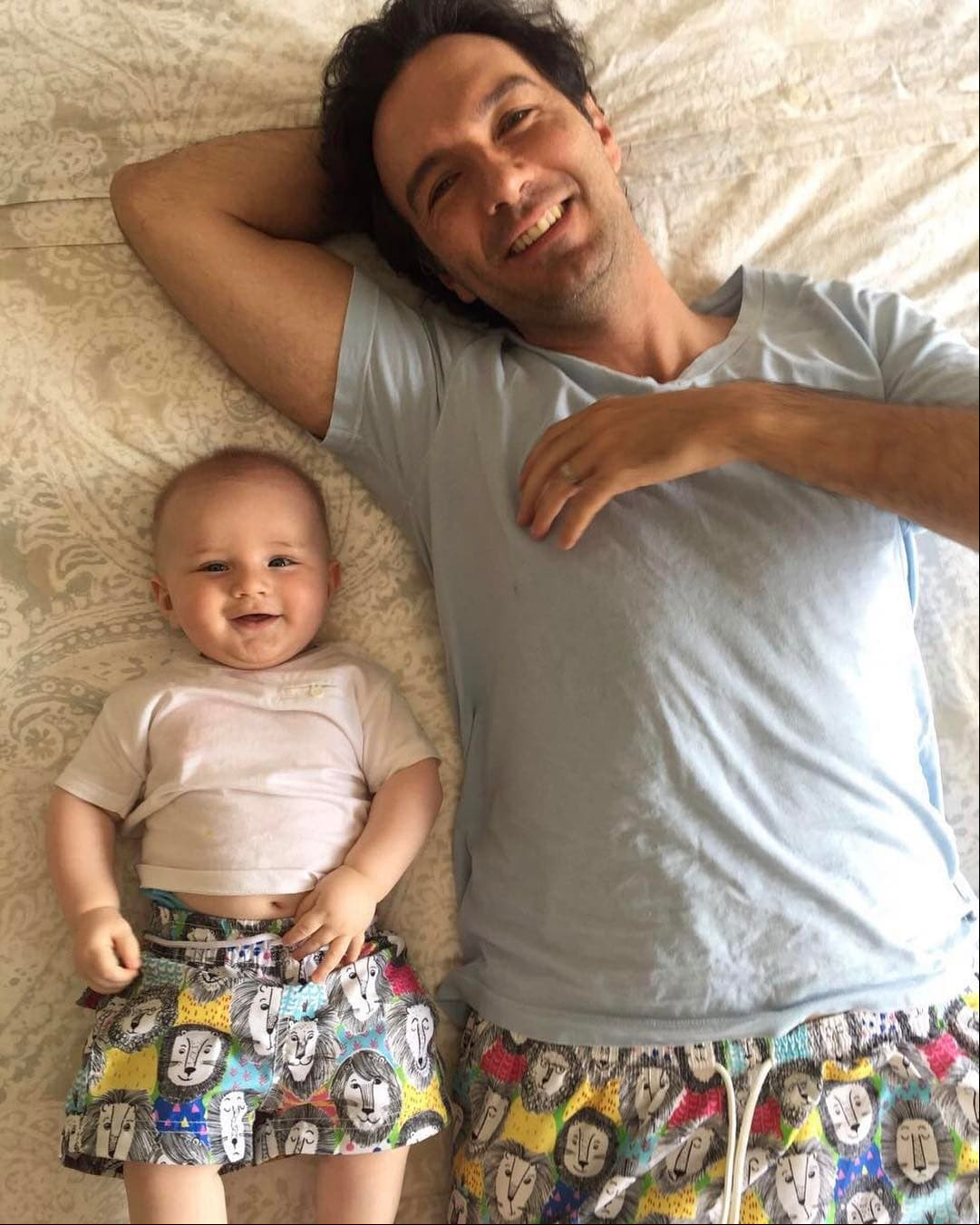 De acuerdo con la talentosa actriz, de 34 años, Andrés es muy cercano a su padre. Incluso, ha posteado fotografías donde muestra la gran química que hay entre ellos.