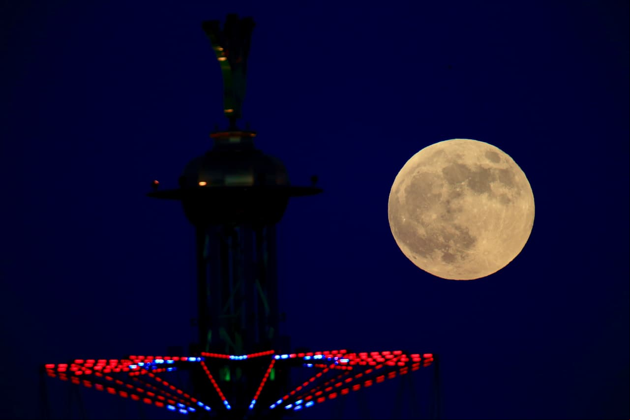 'Superluna de gusano': la luna llena que no se ve desde hace casi 40 años