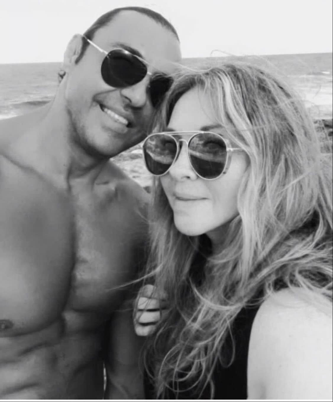 'Latin Lover' revela que su esposa Nelly ya fue dada de alta del hospital