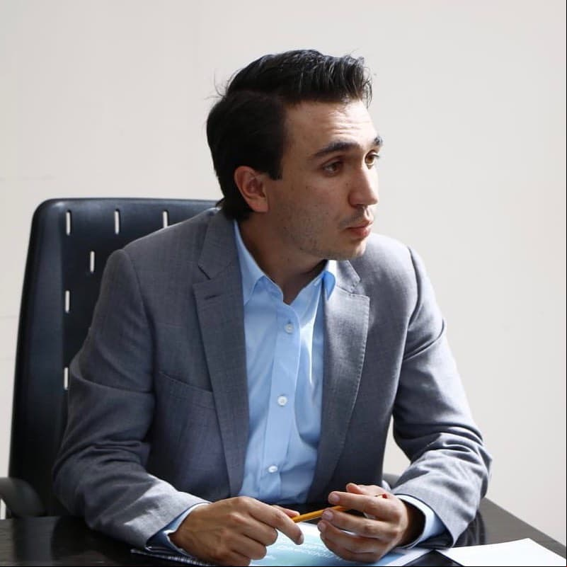 Incluso, participó en otros proyectos, pero José Miguel Pérez se alejó de la actuación y estudió finanzas y contaduría pública. Además, cuenta con una maestría en istración y Gestión de proyectos, que lo llevó a tener un puesto en el municipio de Ocoyoacac, Estado de México.