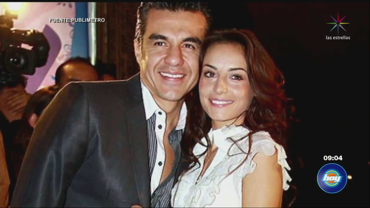 Adrián Uribe y Marimar Vega ya no ocultan su amor