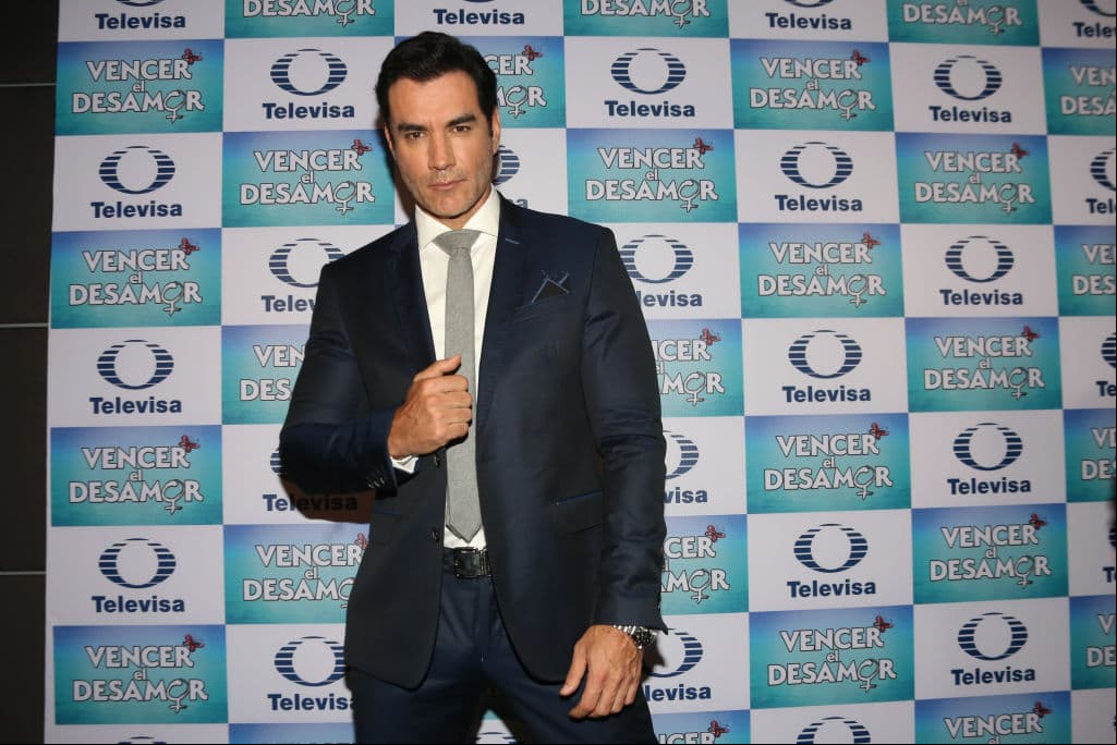 David Zepeda regresa a los foros de televisión y así trabaja en Vencer el Desamor