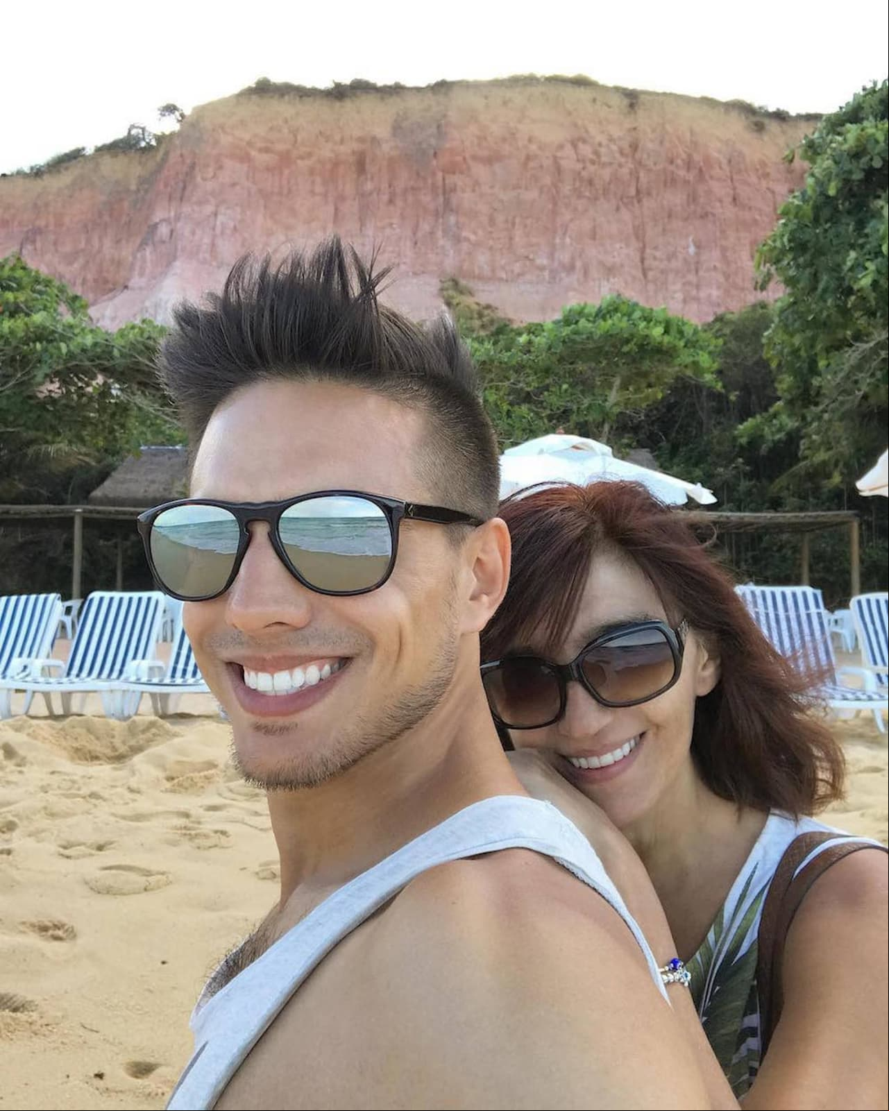 Vadhir presentó a su mamá en su canal de YouTube, pero ahora conoce más de Silvana Prince, la mujer que sufrió la traición de Eugenio Derbez.