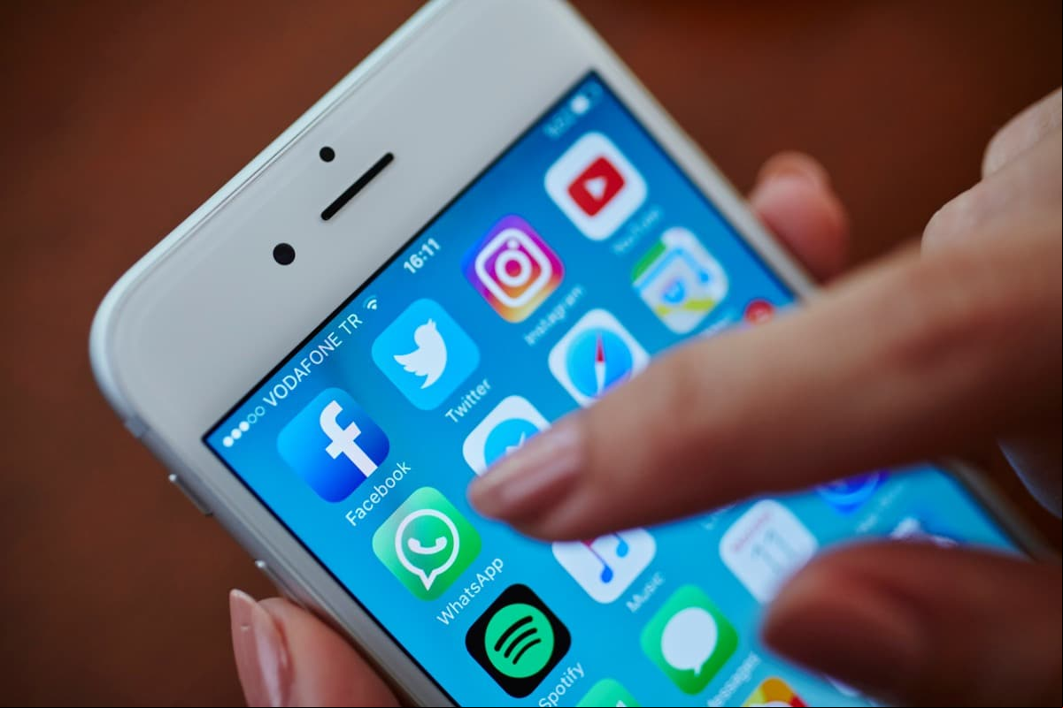 Descubre qué hacer para ver los estados de WhatsApp en incógnito