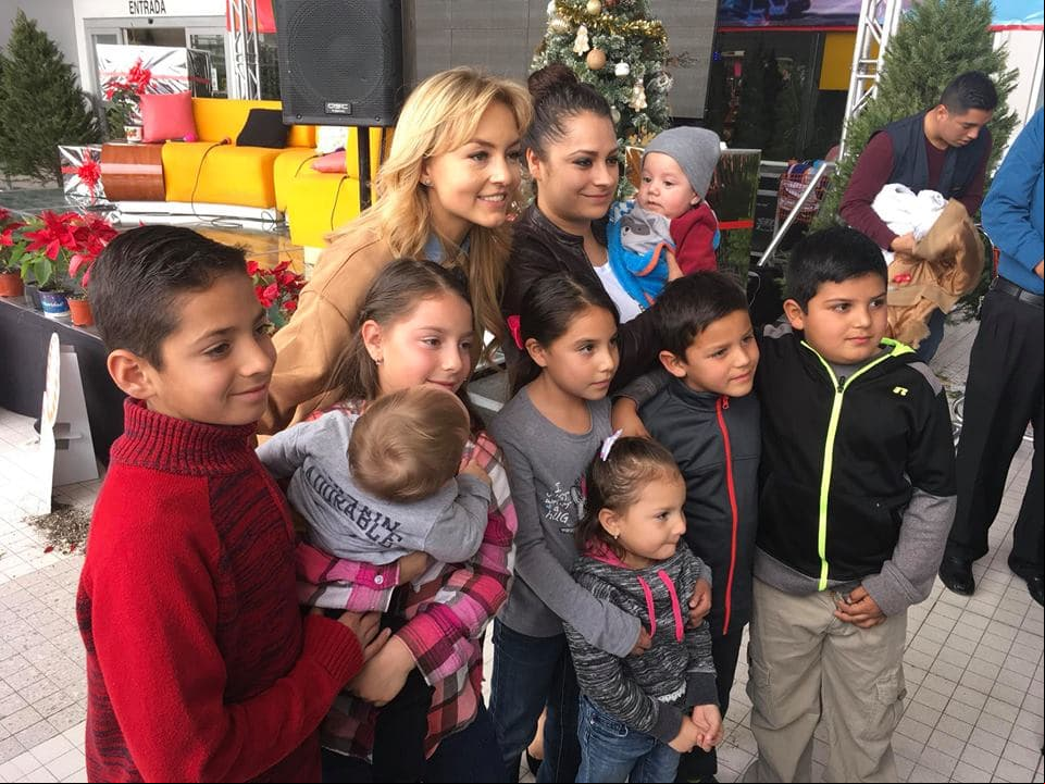 Angelique Boyer en #QueJuárezNoTengaFrío