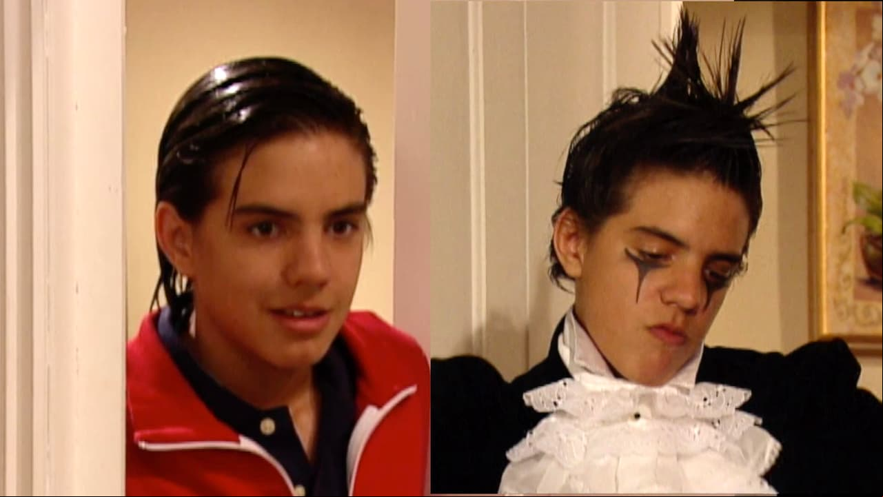 De 'fresa' a 'darketo': Así cambió Vadhir Derbez por su primer amor en Vecinos