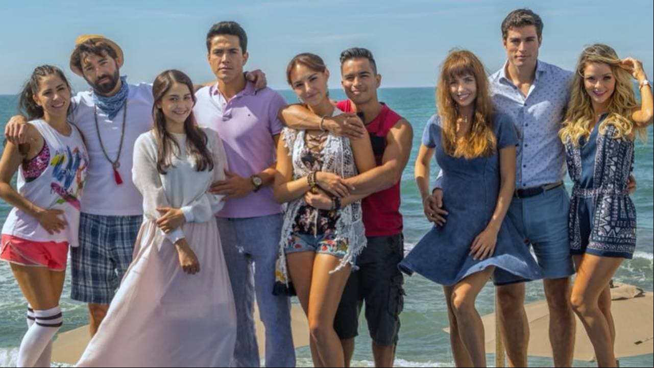 Actriz de ‘Hijas de la luna’ anuncia embarazo y presume su pancita: publica la primera foto de su bebé 