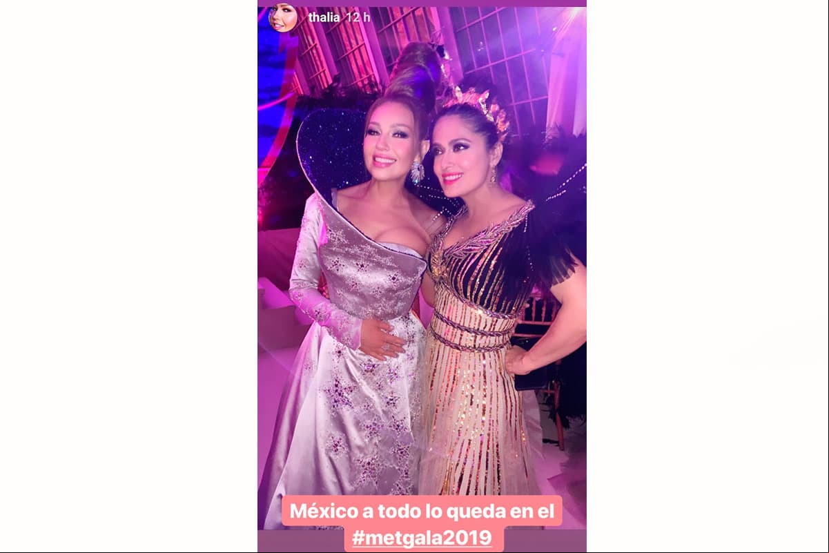 Thalía y Salma Hayek posaron juntas durante la MET Gala 2019