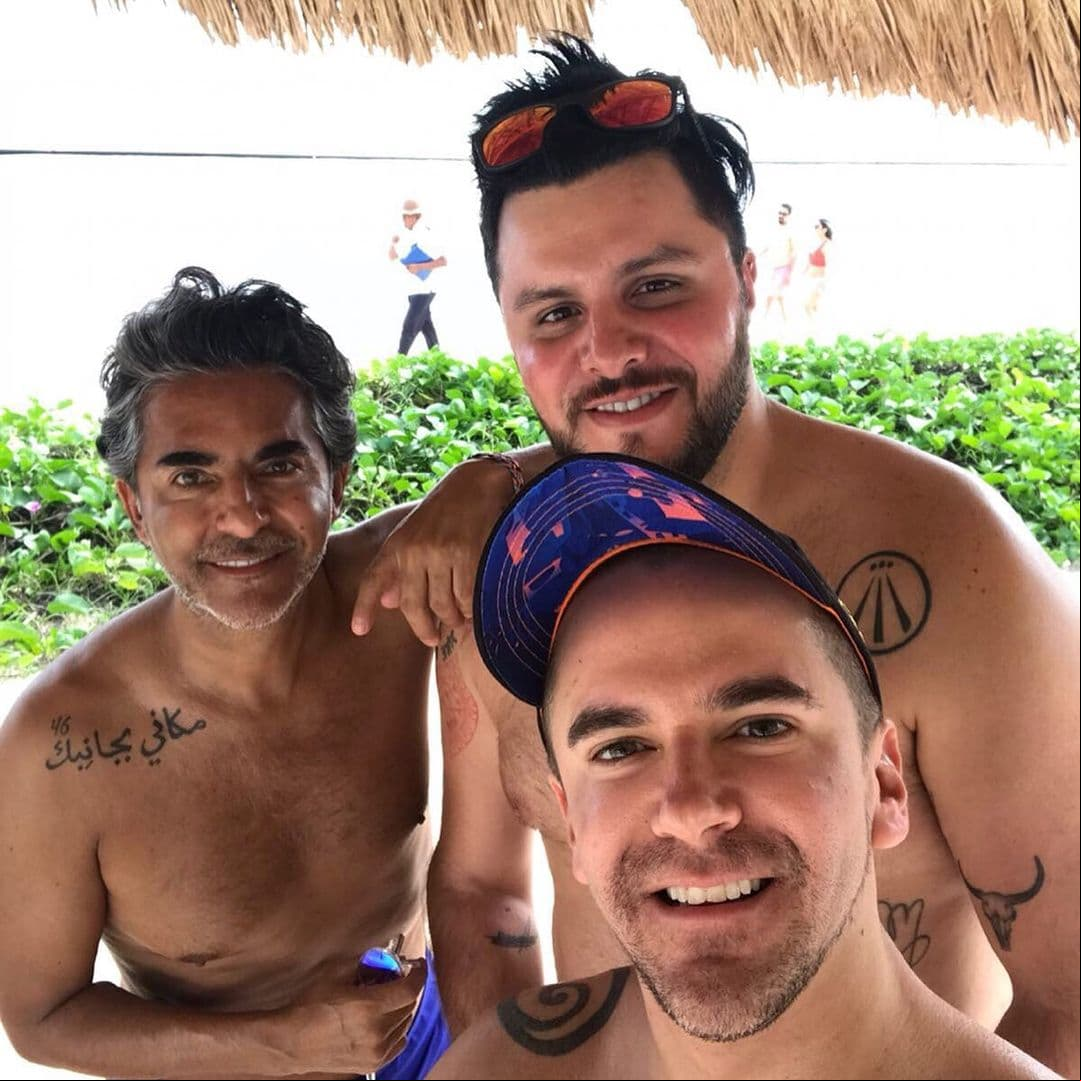 Paul Stanley y Mauricio Mancera. Además de trabajar juntos en ‘Hoy’, ‘ al Aire’ y ‘Mi querida herencia’, los actores son excelentes amigos fuera de los foros de grabación, tan es así que en redes sociales constantemente aparecen juntos presumiendo su amistad.