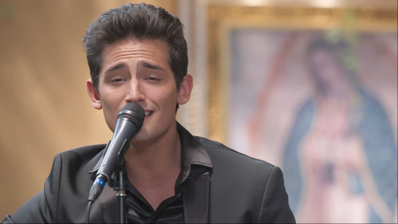 Emilio Marcos sorprende con su voz en el final de 'El amor invencible'