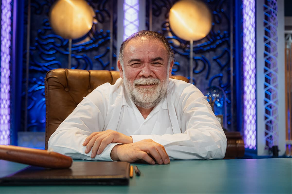 El actor llega para sustituir a Roberto Palazuelos en sus funciones.
