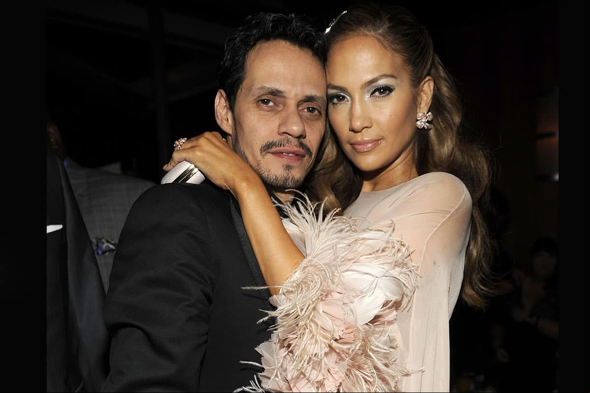 Marc Anthony. El cantante le pidió matrimonio con un anillo de Harry Winston con un diamante azul de 8.5 quilates y valorado en 4 millones de dólares. Tras su ruptura en 2011, lo mejor de esa relación fue la llegada de los gemelos que procrearon, Max y Emme, quienes tienen 10 años de edad.