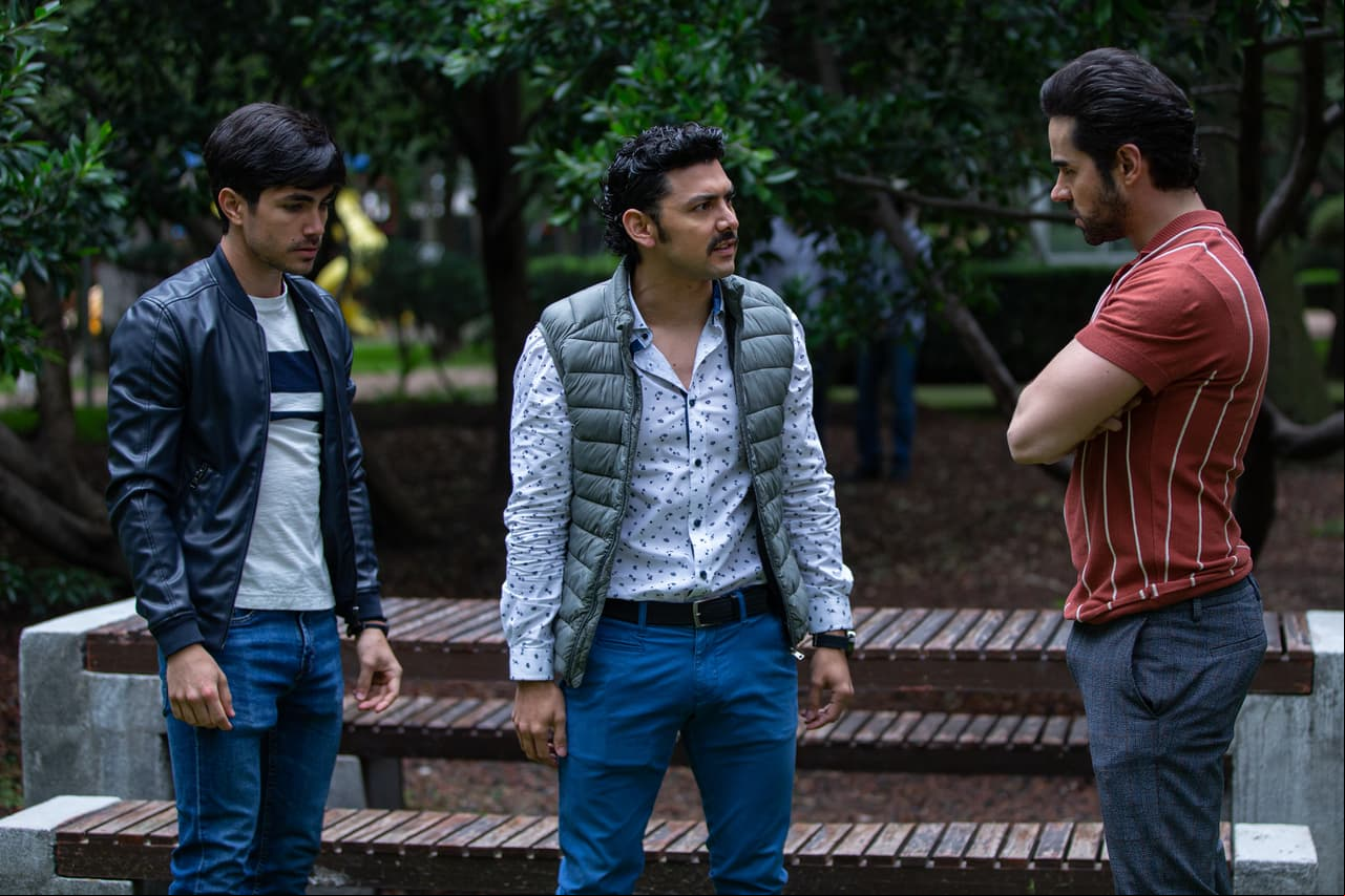 Cuando las cosas están poniéndose peor, 'Nacho' llega a separarlos. ¿Descubrirá la verdad? Velo en "La Mexicana y el Güero" de lunes a viernes a las 6:30 pm. con Las Estrellas.