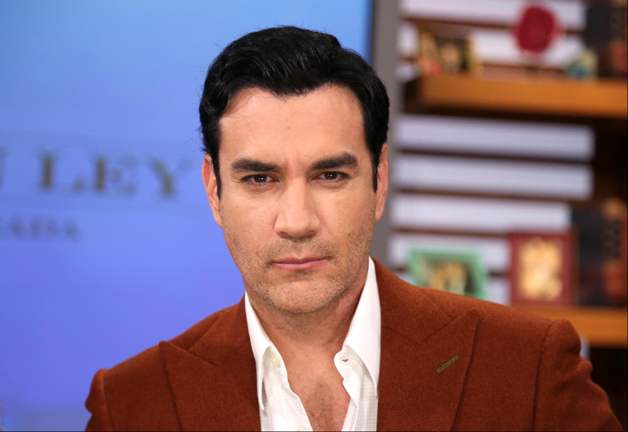 David Zepeda fue instructor de tenis en su natal Nogales, Sonora, mientras estudiaba Derecho y antes de comenzar su carrera como actor.