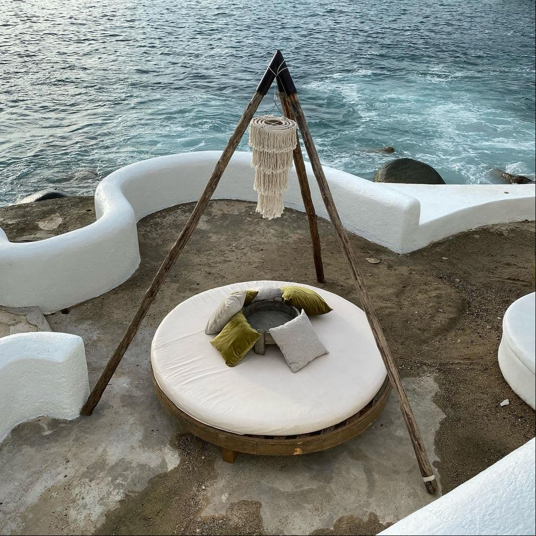 La mansión, decorada bajo un estilo Boho chic, está valuada en más de 60 millones de pesos y es una de las más recientes adquisiciones del llamado 'Diamante negro'.