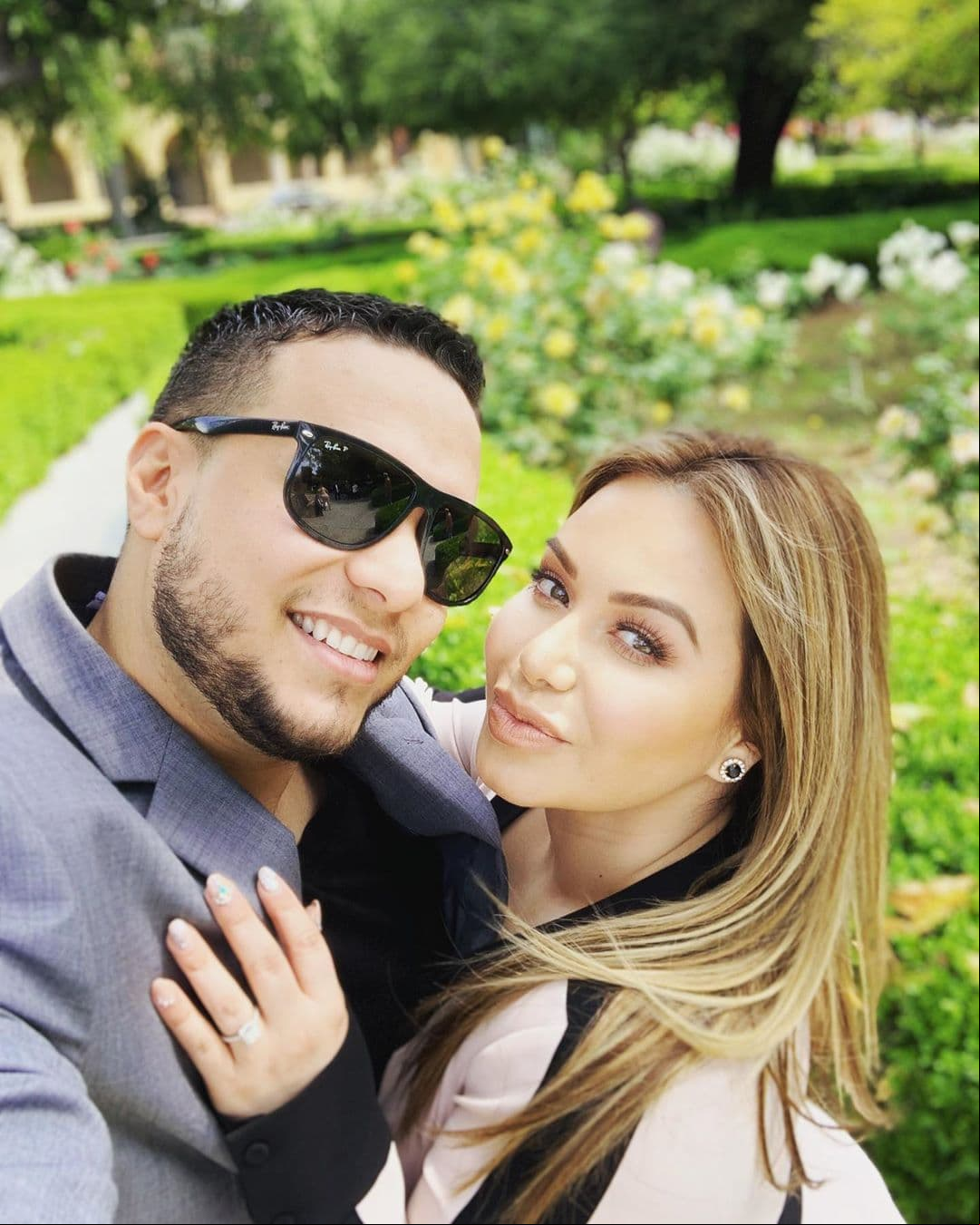 Chiquis Rivera aparece besándose con empresario y Lorenzo Méndez borra todas sus fotos de Instagram