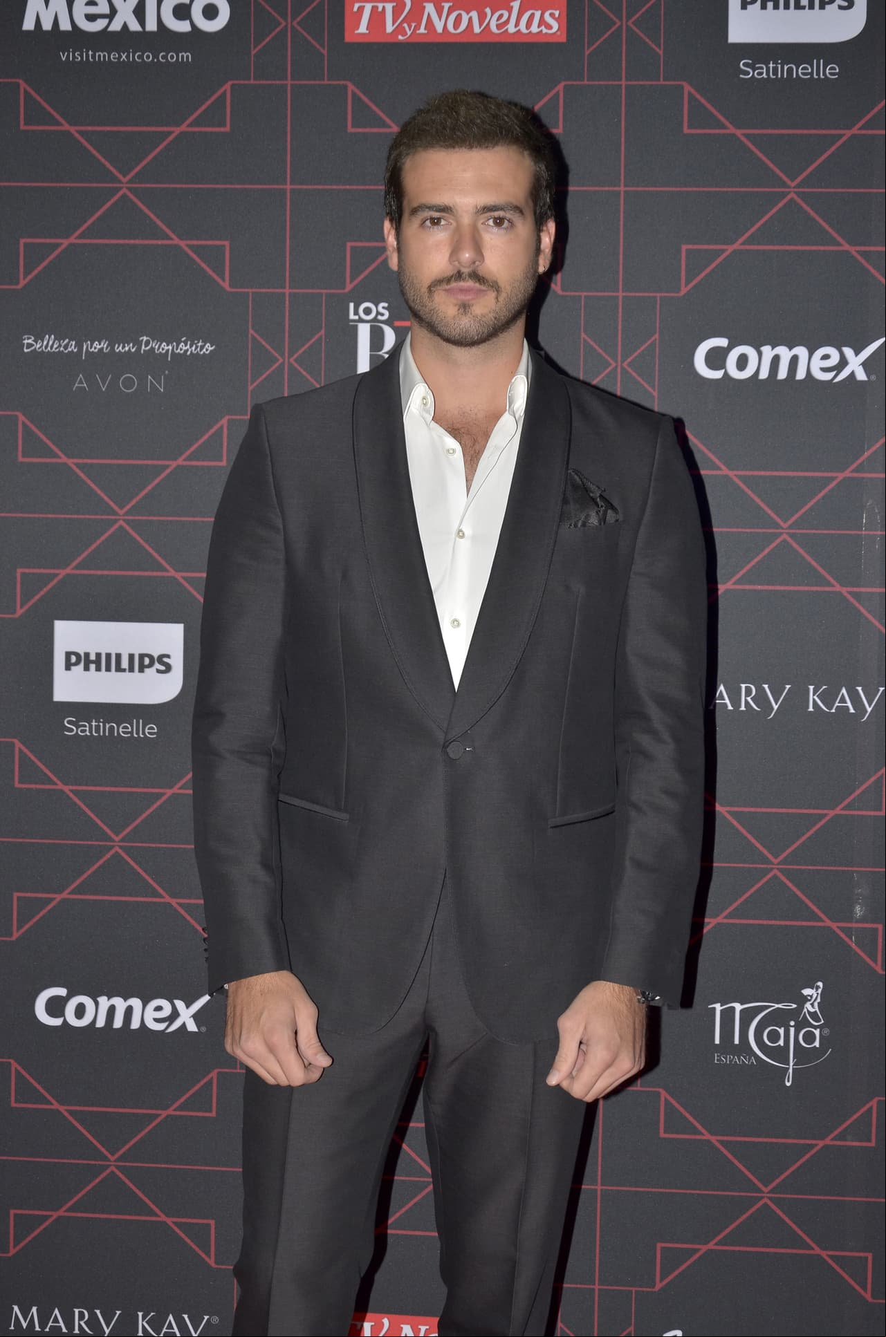 Pablo Lyle es captado festejando el Día del Padre junto a sus hijos, tras meses de ausencia en redes