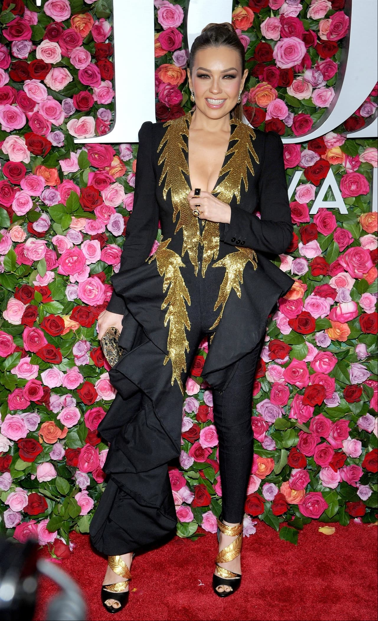 Thalia conquistó una vez más la alfombra roja con su cuerpo y look