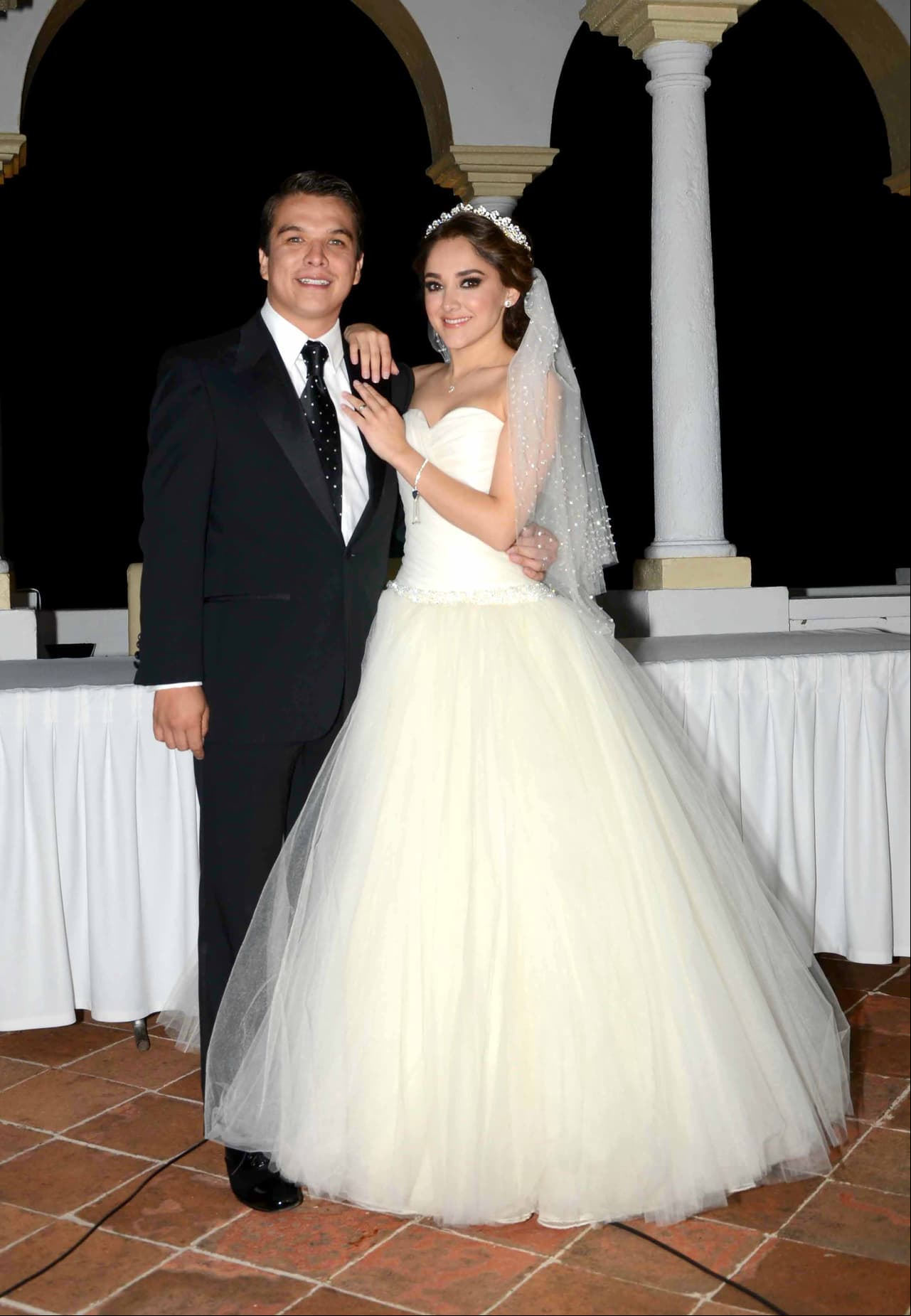 Tras iniciar su noviazgo en enero de 2013, Sherlyn y el político Gerardo Islas se casaron en julio de ese año en verano de ese mismo año. Meses después, en septiembre, contrajeron nupcias en Cancún, y en noviembre en Puebla. Pero en 2016, Islas confirmó que llevaban separados siete meses, y en abril de 2016 firmaron el divorcio.