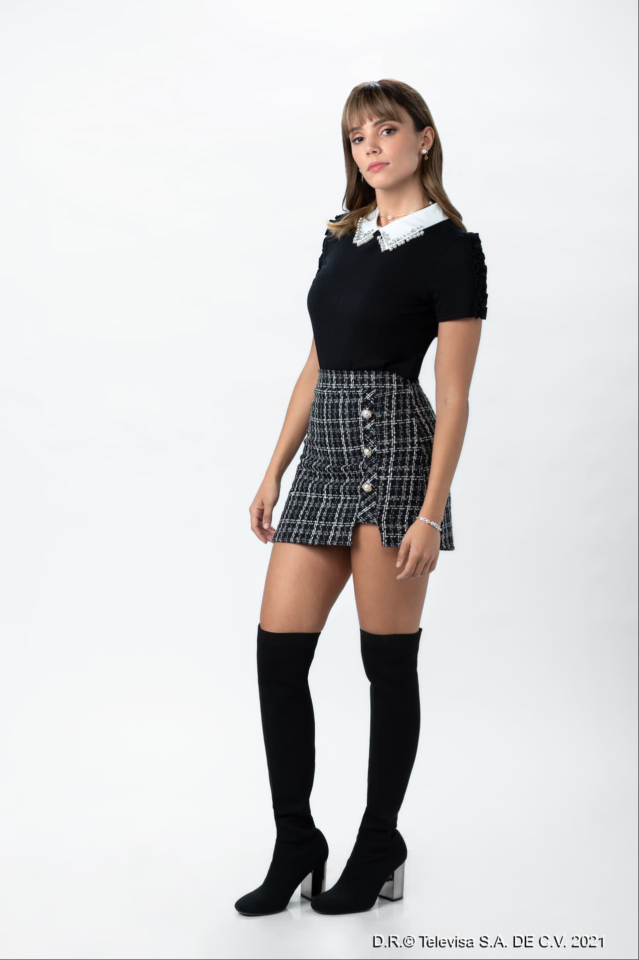 ¿Qué le dirías a Camila?
<br>
<br>“Voltea a tu alrededor tienes una familia que te ama, grandes amigas como Valentina, Helena, Majo y Claudio que te apoyan siempre. Tu carita cada día va a sanar un poco más y si no, no importa, muestra tu cicatriz con orgullo. Eres tan linda persona que al final eso no importa, sé tú misma siempre y lucha por tus sueños, lo vas a lograr. Y pronto encontrarás un hombre que te ame de verdad, pero acuérdate que el amor siempre empieza por amarnos a nosotros mismos”.